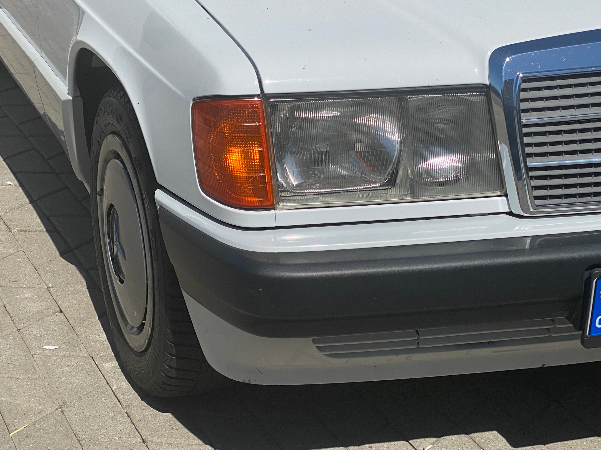 Mercedes-Benz 190