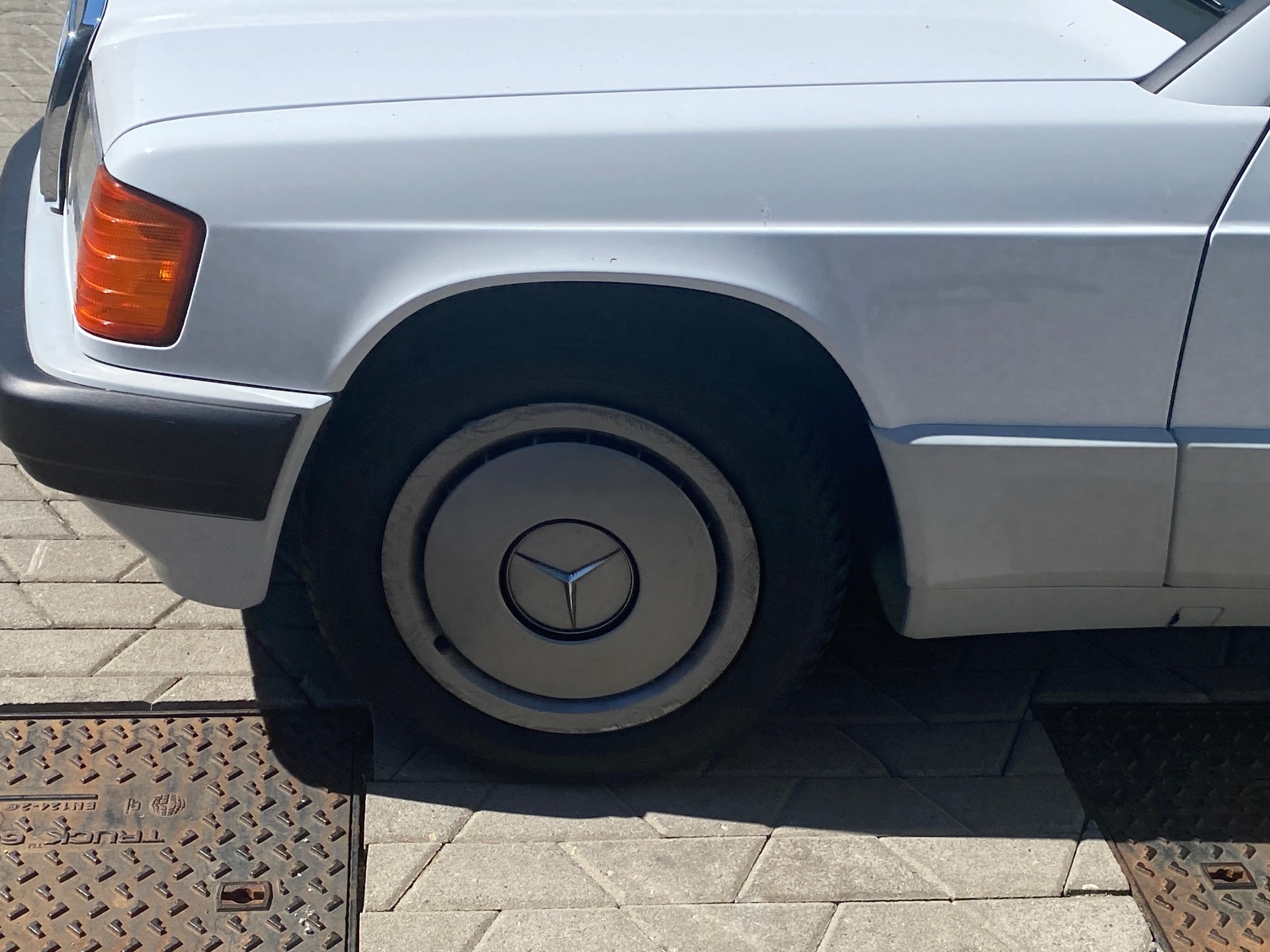 Mercedes-Benz 190