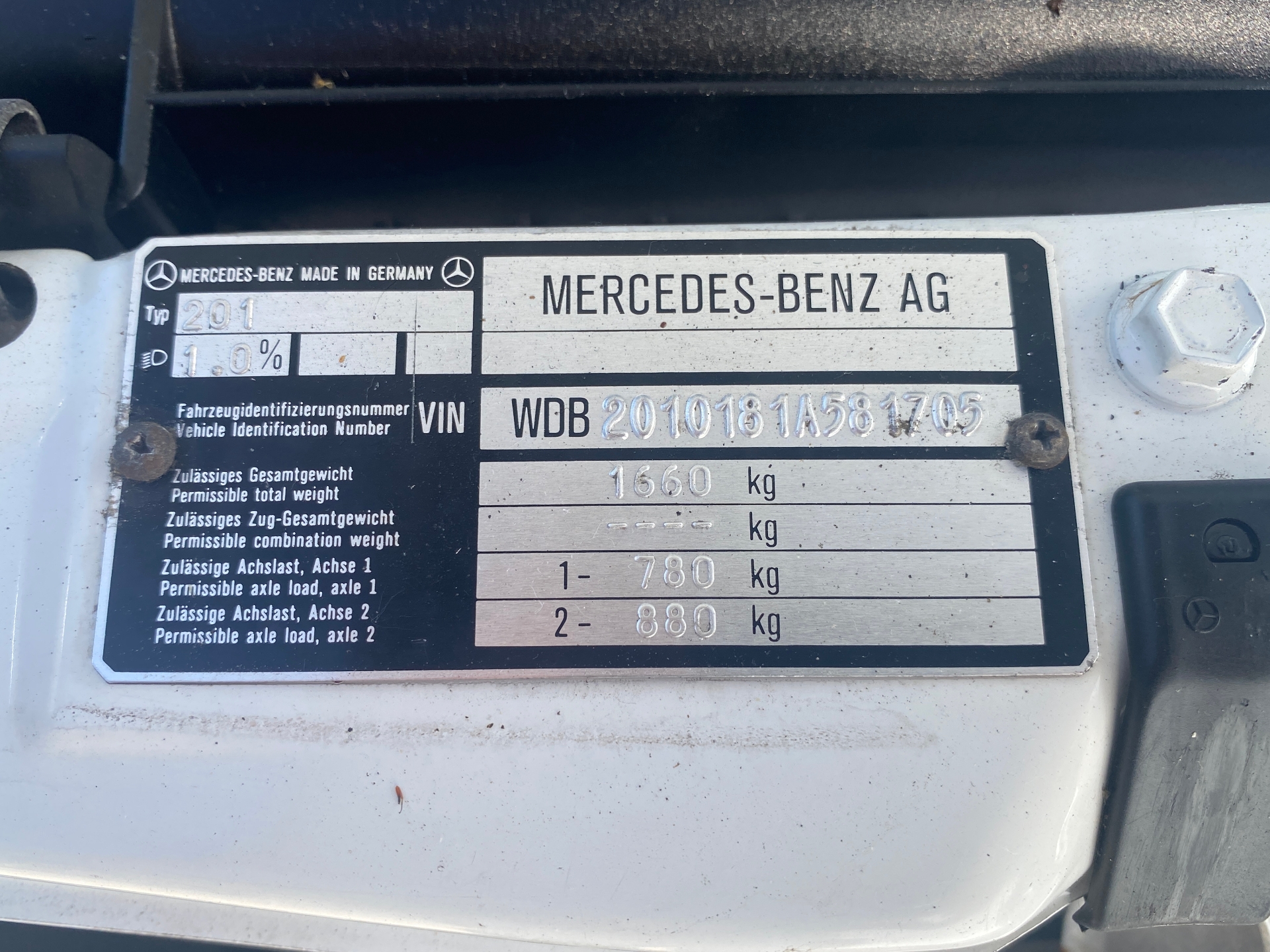 Mercedes-Benz 190