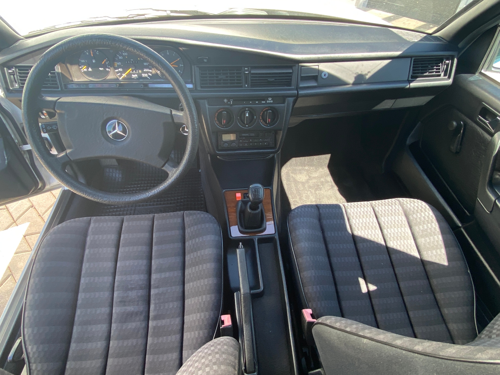 Mercedes-Benz 190