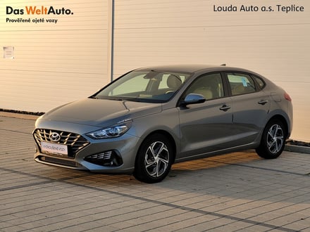 Hyundai i30 fastback Family Comfort 1.0  88 kW manuál ,