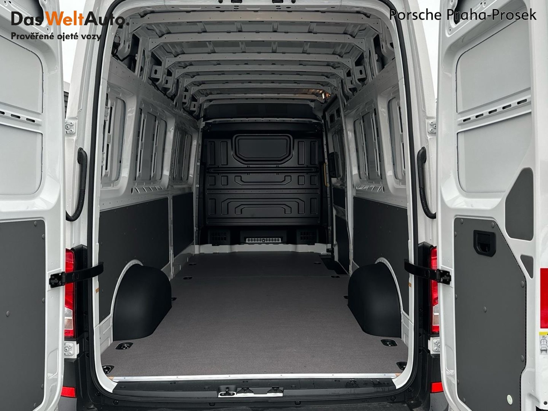 Volkswagen Crafter - skříňový vůz