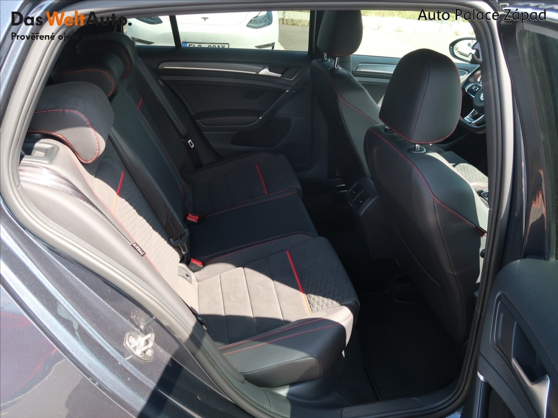 Volkswagen Golf GTI