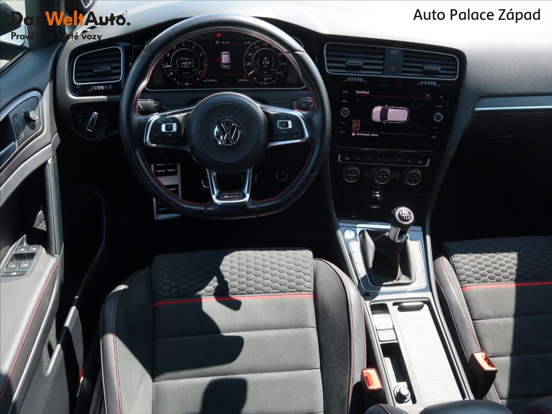 Volkswagen Golf GTI