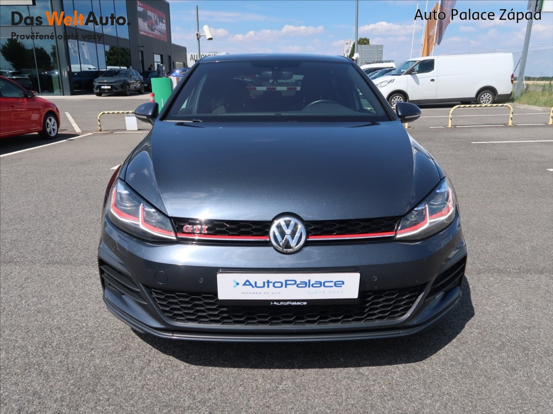 Volkswagen Golf GTI