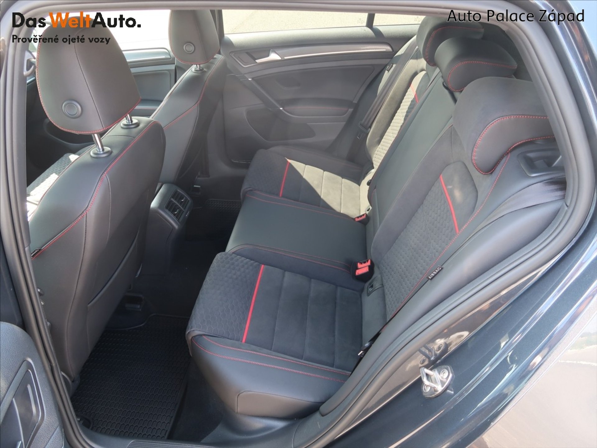 Volkswagen Golf GTI