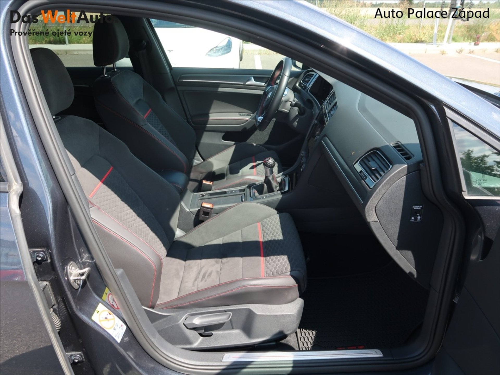 Volkswagen Golf GTI