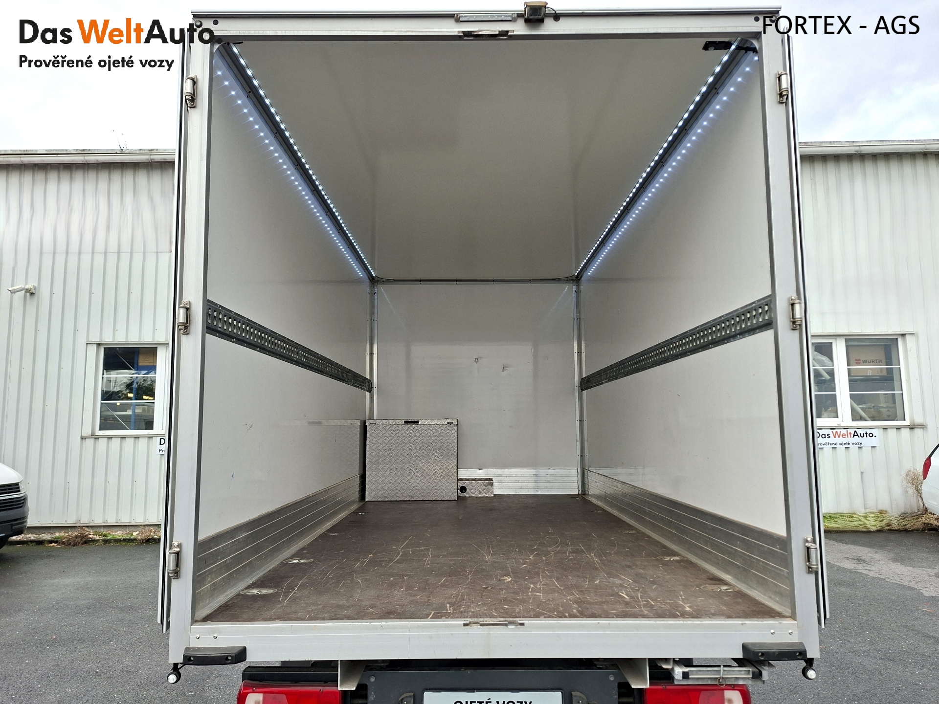 Volkswagen Crafter - skříňový vůz