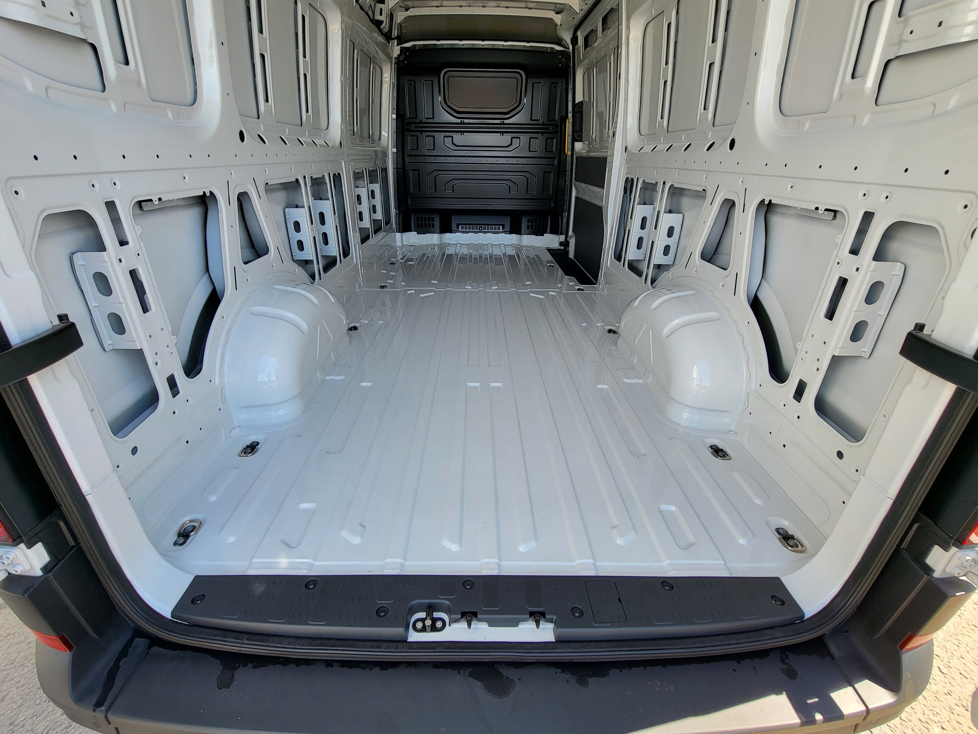 Volkswagen Crafter - skříňový vůz