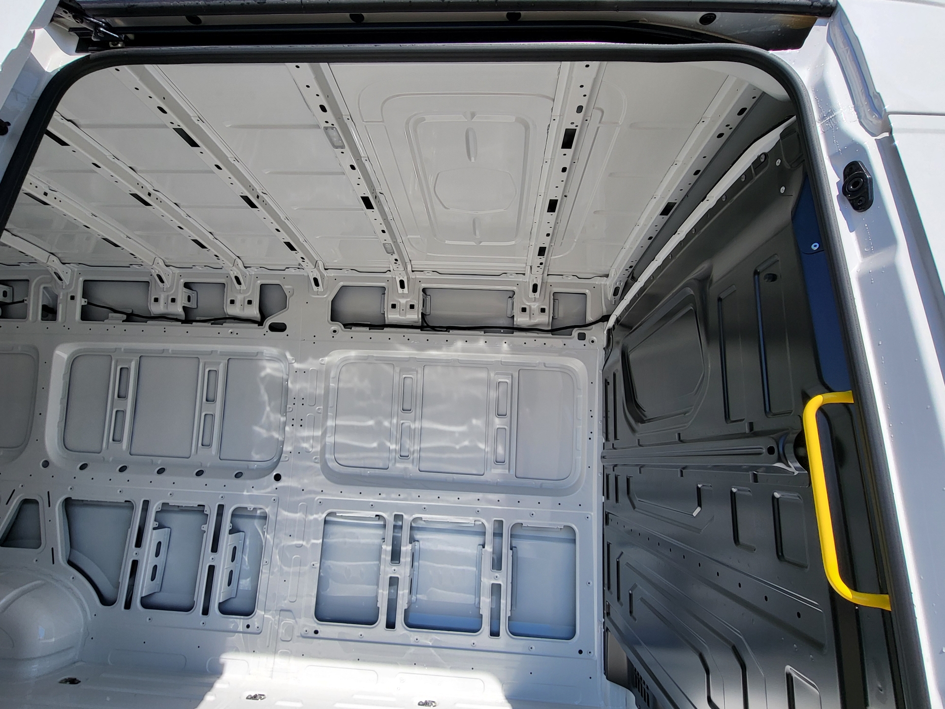 Volkswagen Crafter - skříňový vůz