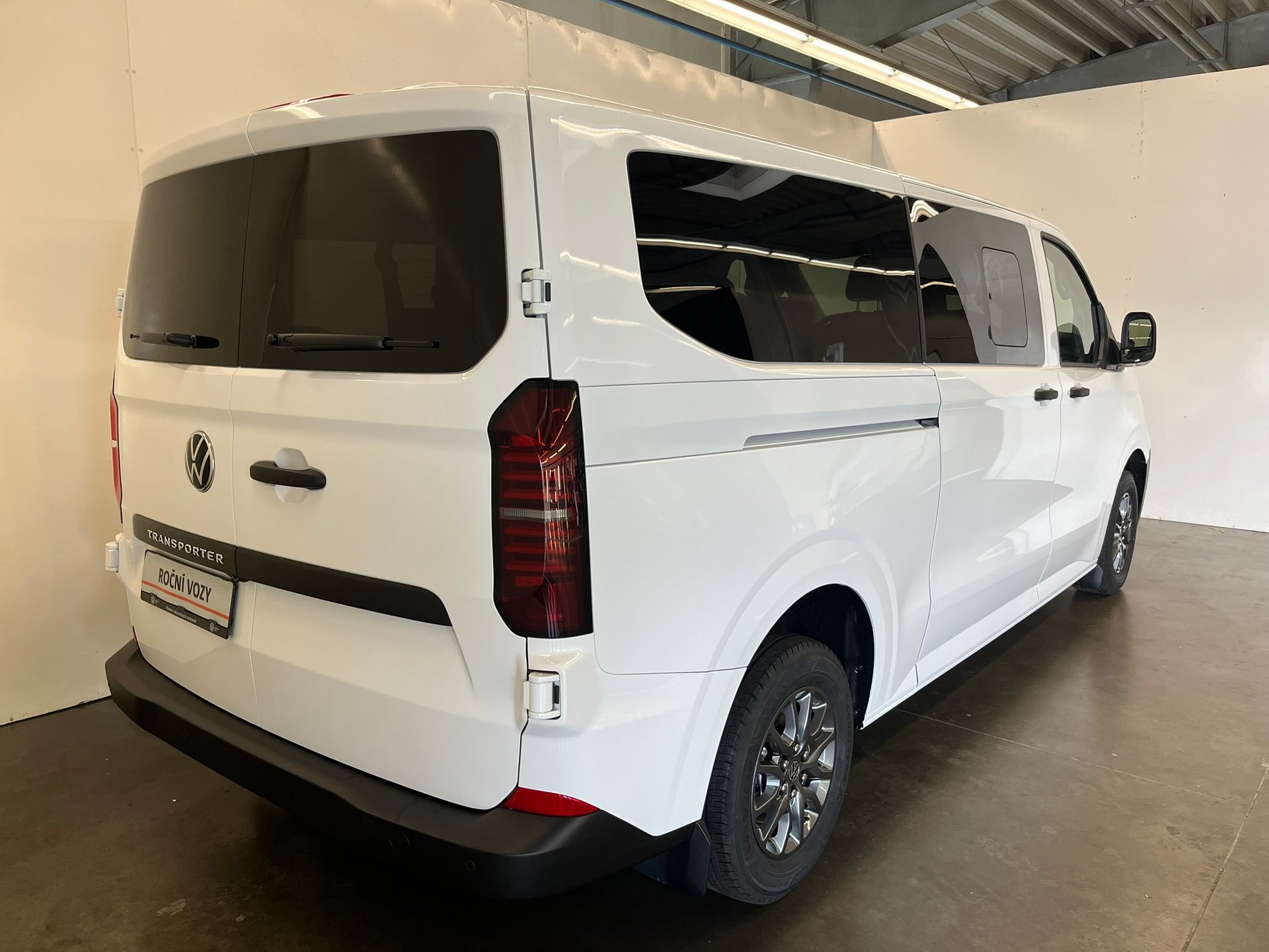 Volkswagen T7 Kombi