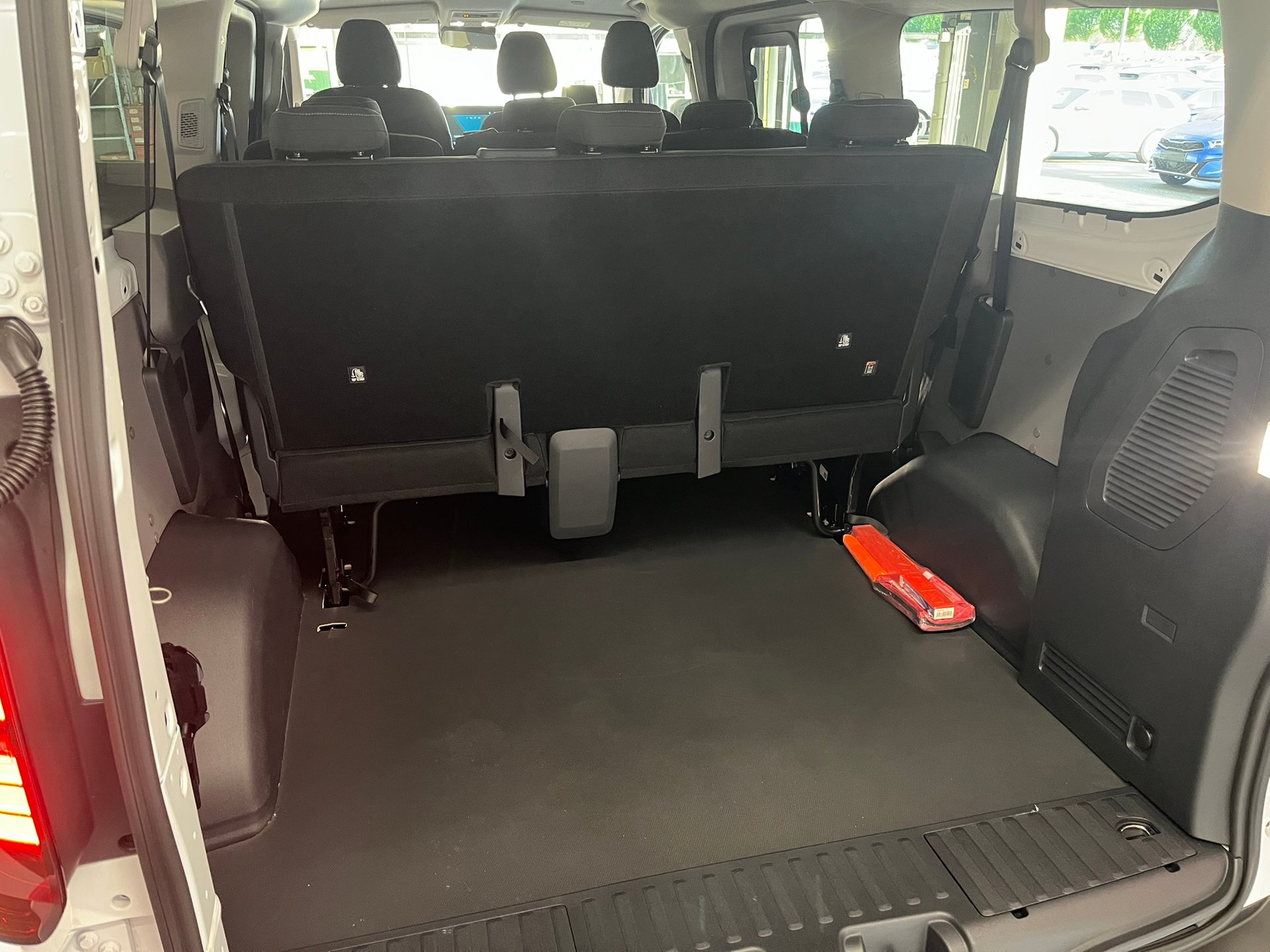 Volkswagen T7 Kombi