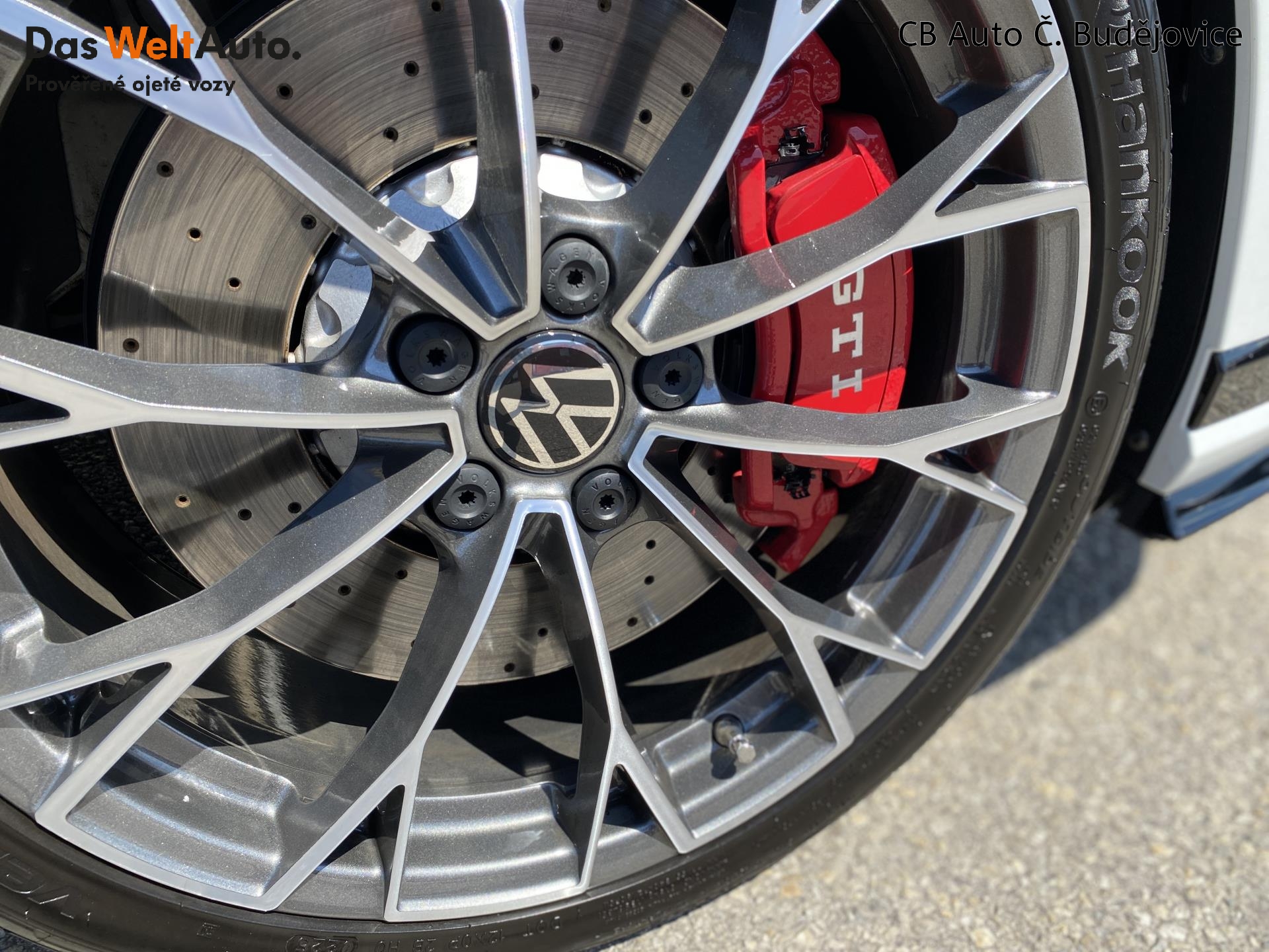 Volkswagen Golf GTI