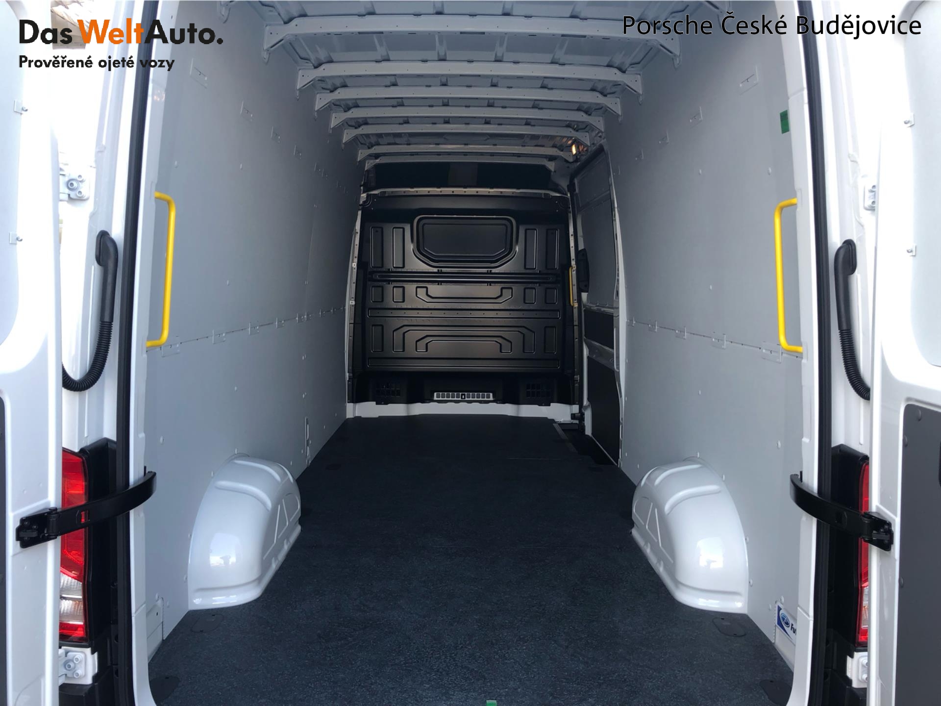 Volkswagen Crafter - skříňový vůz