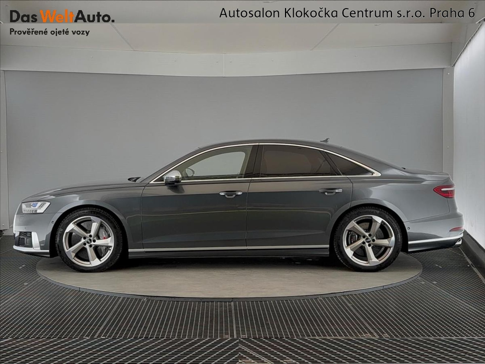 Audi S8