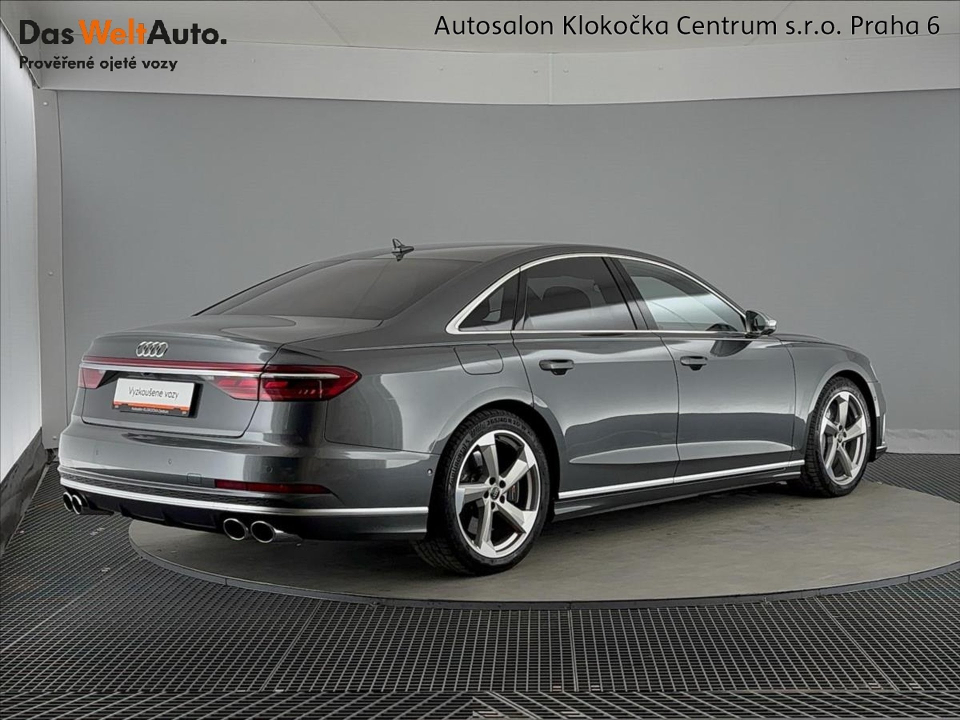 Audi S8