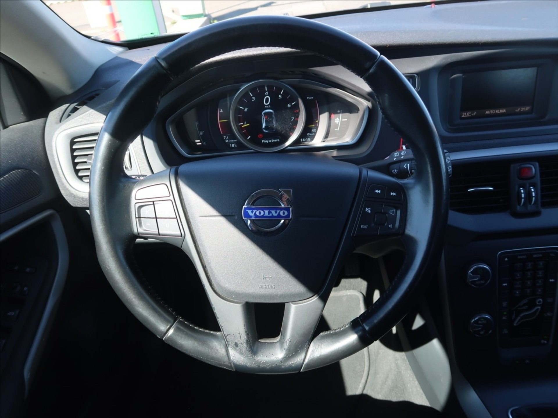 Volvo V40