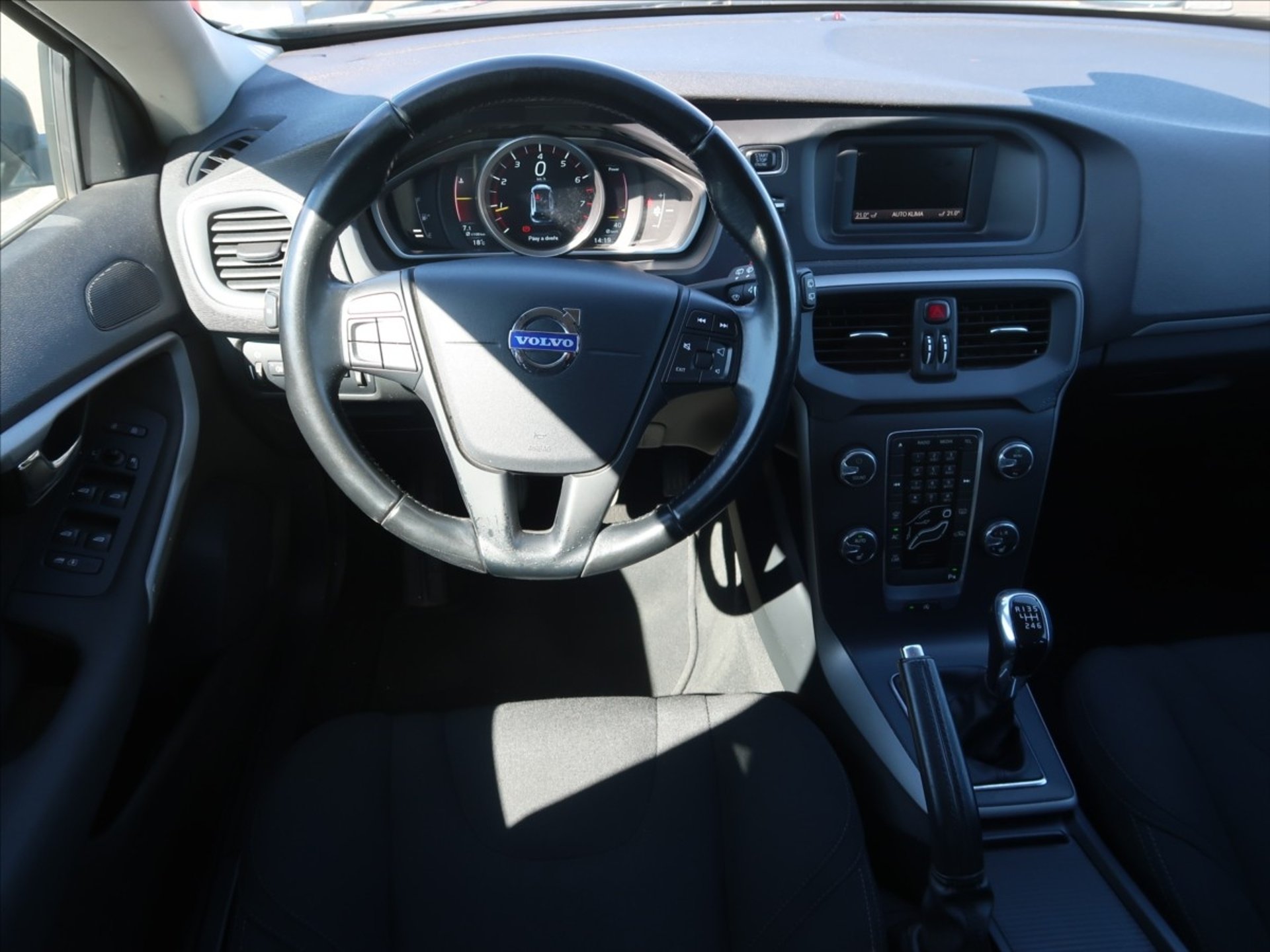 Volvo V40