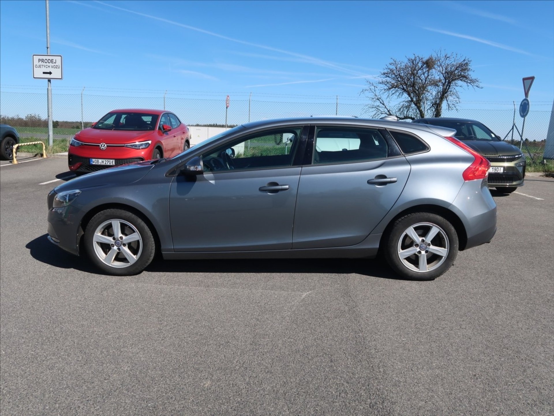 Volvo V40