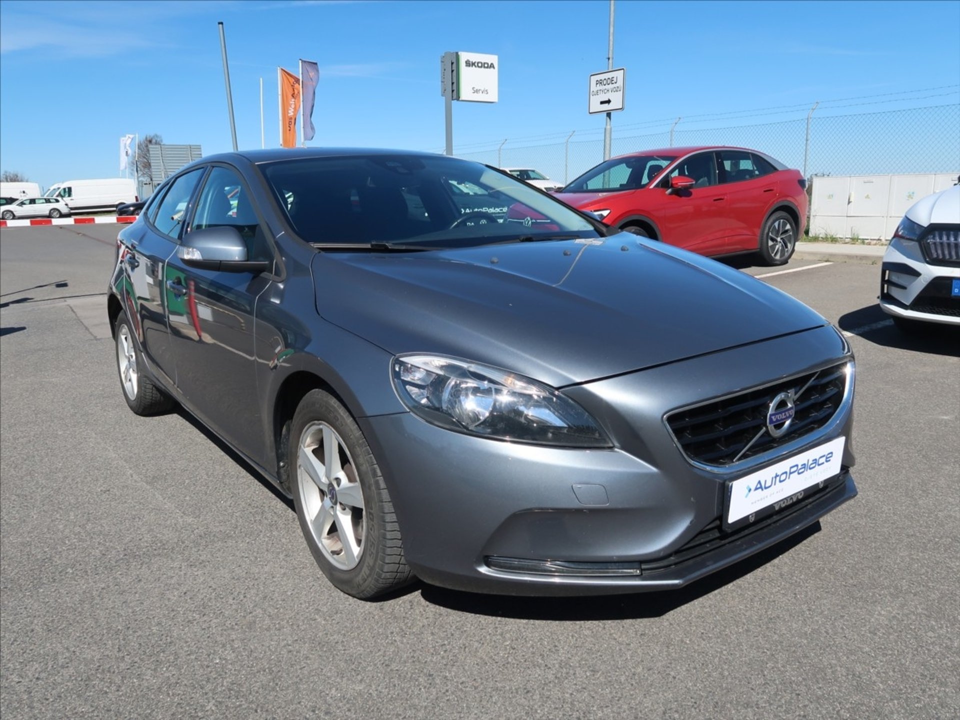 Volvo V40