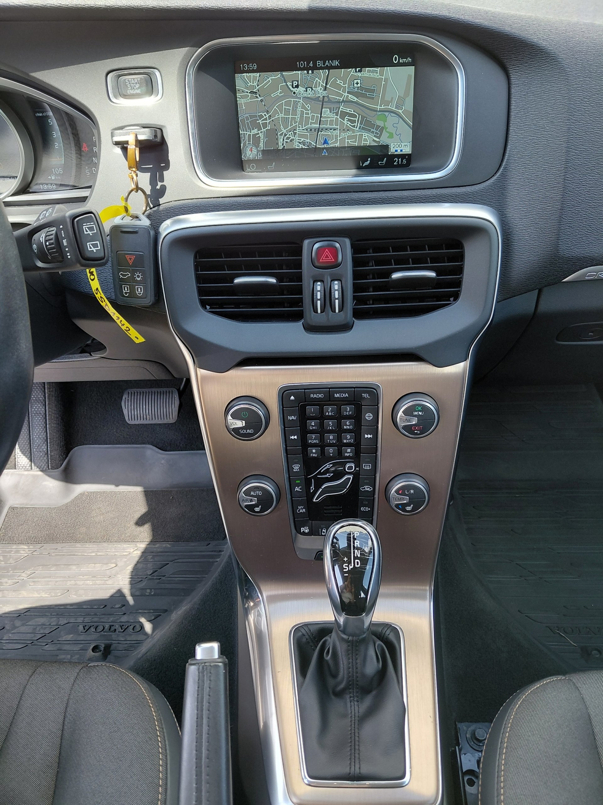Volvo V40