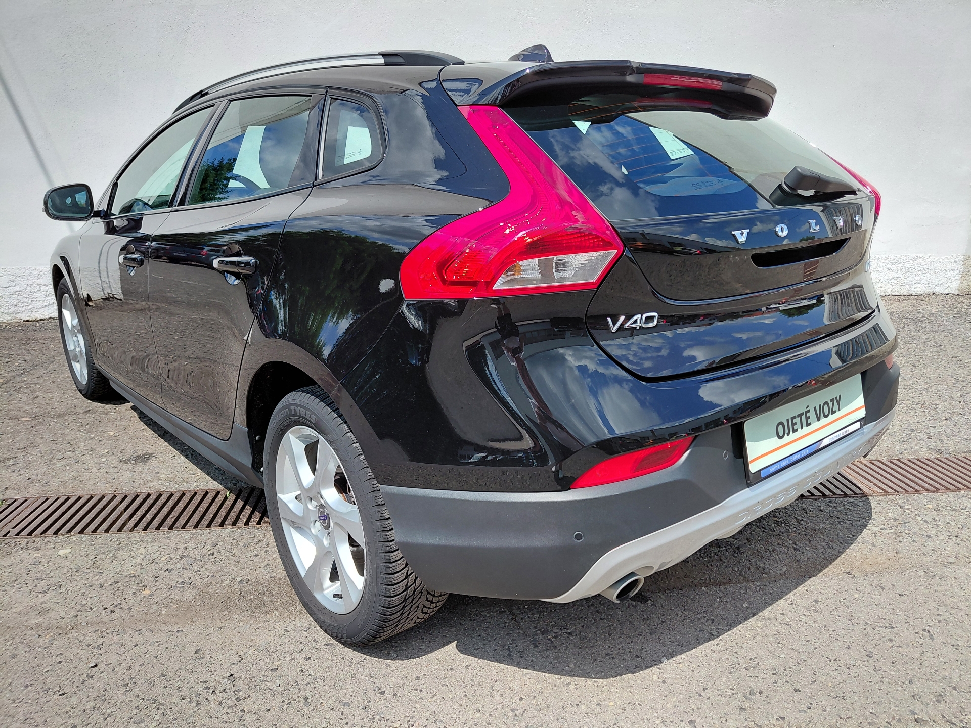 Volvo V40