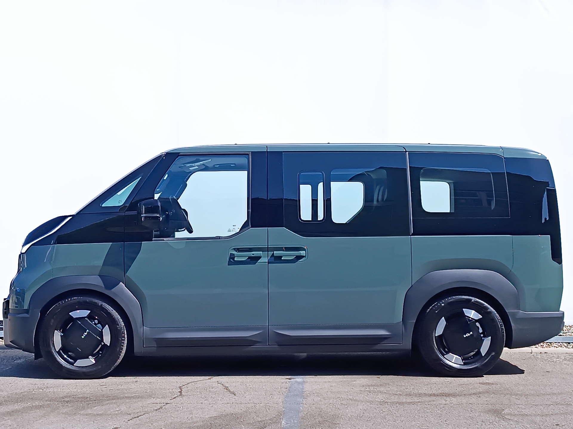 Kia PV5 Passenger