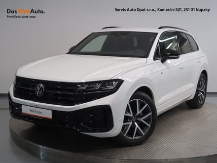 VW Touareg R-LINE 210KW PREMIUM 4x4 DSG TAŽNÉ DYNAUDIO VZDUCH