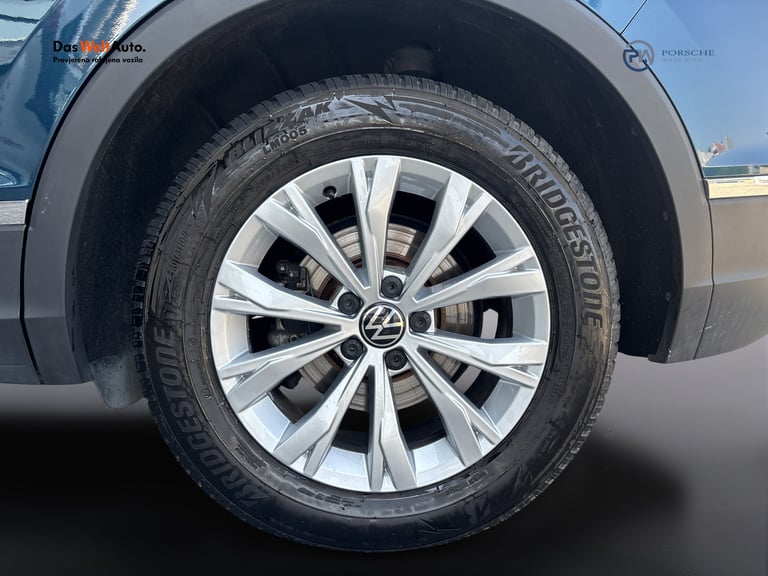 Volkswagen Tiguan II 2022: fotografija 26