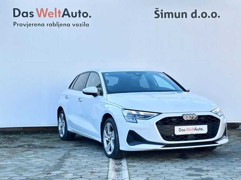 Audi A3 Sportback 2025: fotografija 2