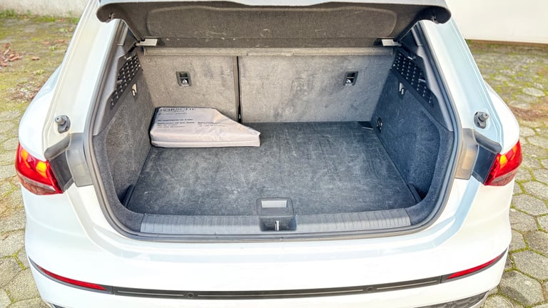 Audi A3 Sportback 2025: fotografija 16