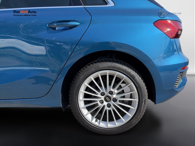Audi A3 Sportback 2023: fotografija 21