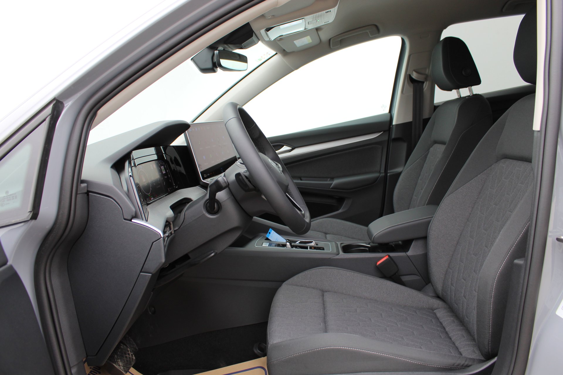 Volkswagen Golf 1.5 TSI eHybrid DSG Life Plus 2026, fotografija 7