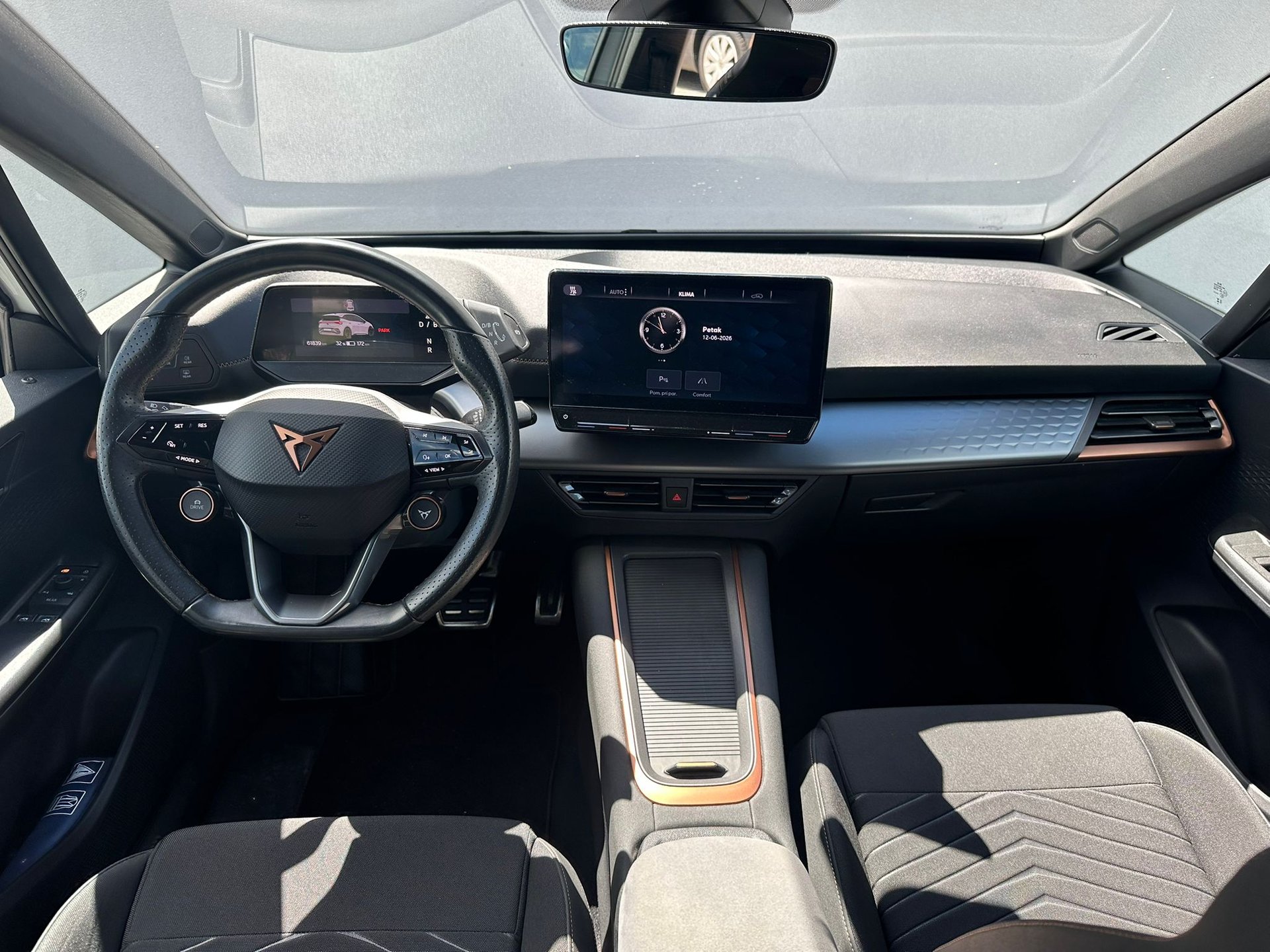 CUPRA Born 77 (82) kWh eBOOST 2023, fotografija 8