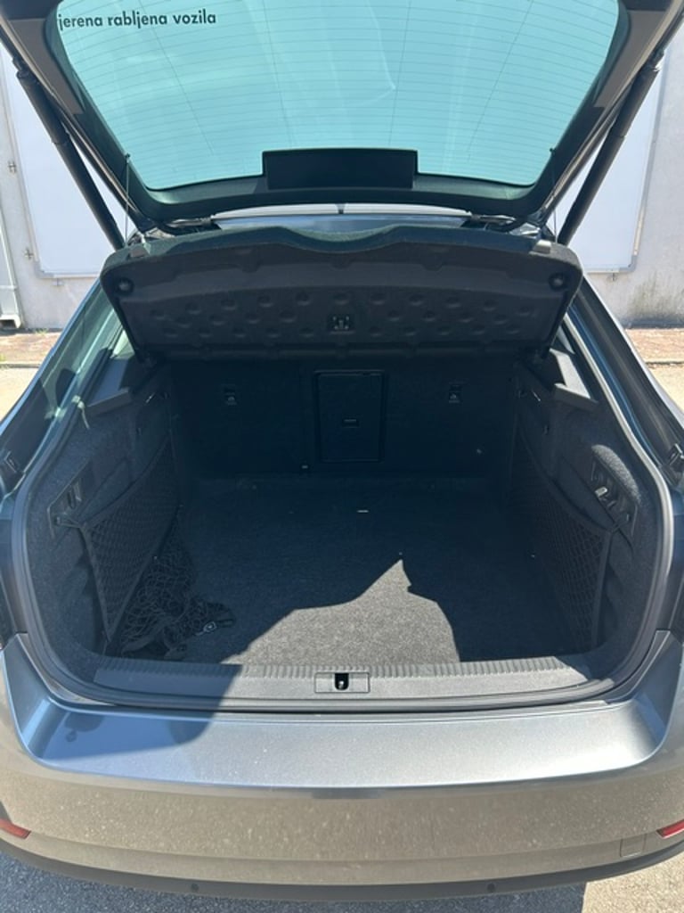 Škoda Superb 2022: fotografija 10