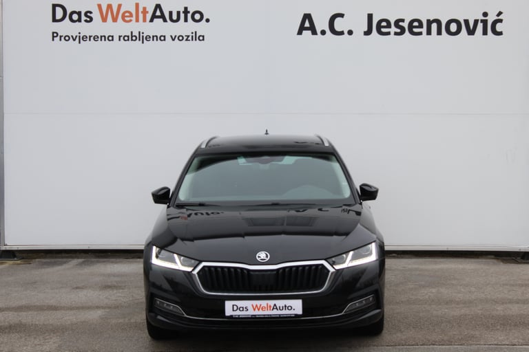 Škoda Octavia Combi 2022: fotografija 2