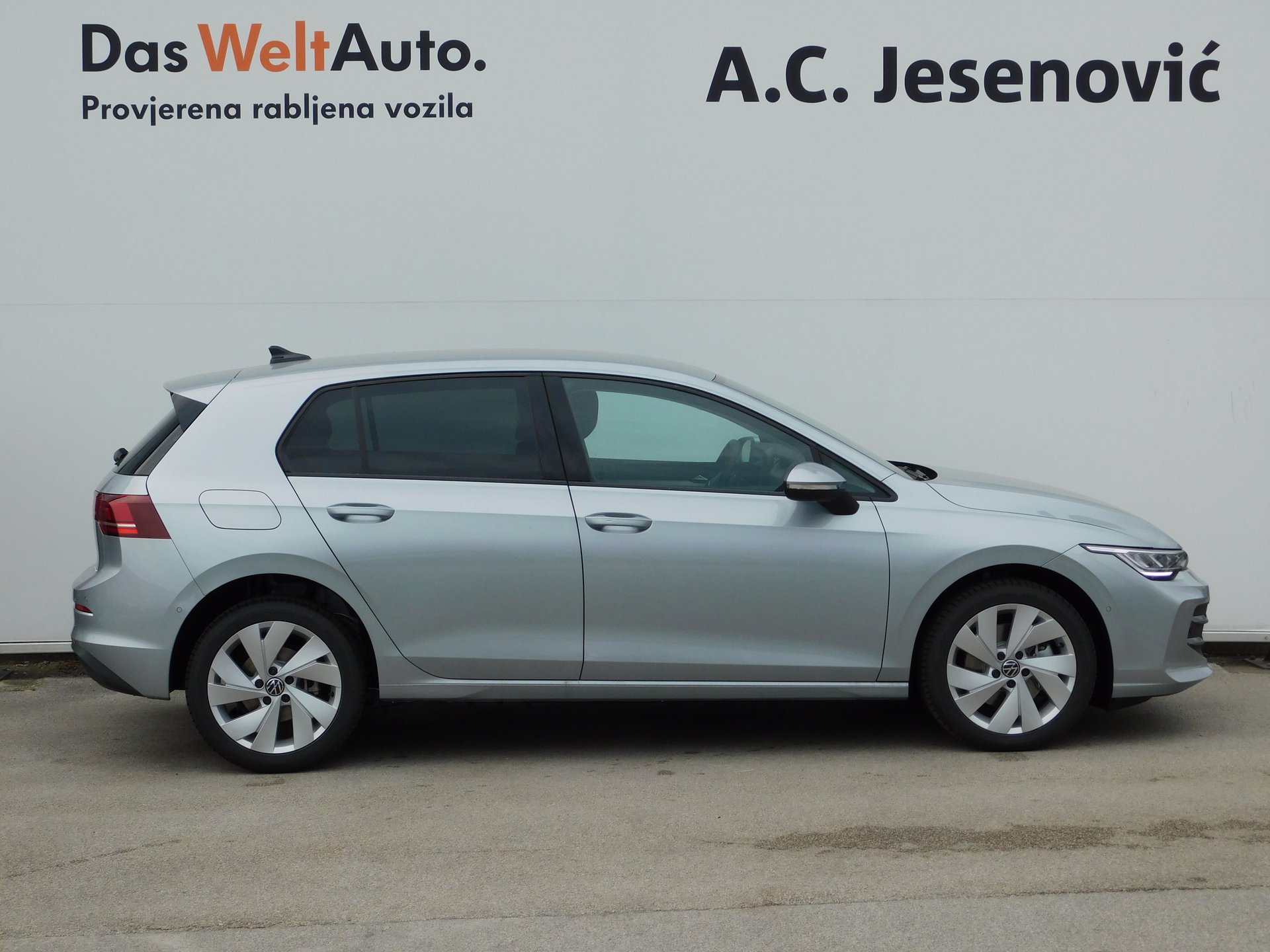 Volkswagen Golf 1.5 TSI eHybrid DSG Life Plus 2025, pogled izvana - slika 4