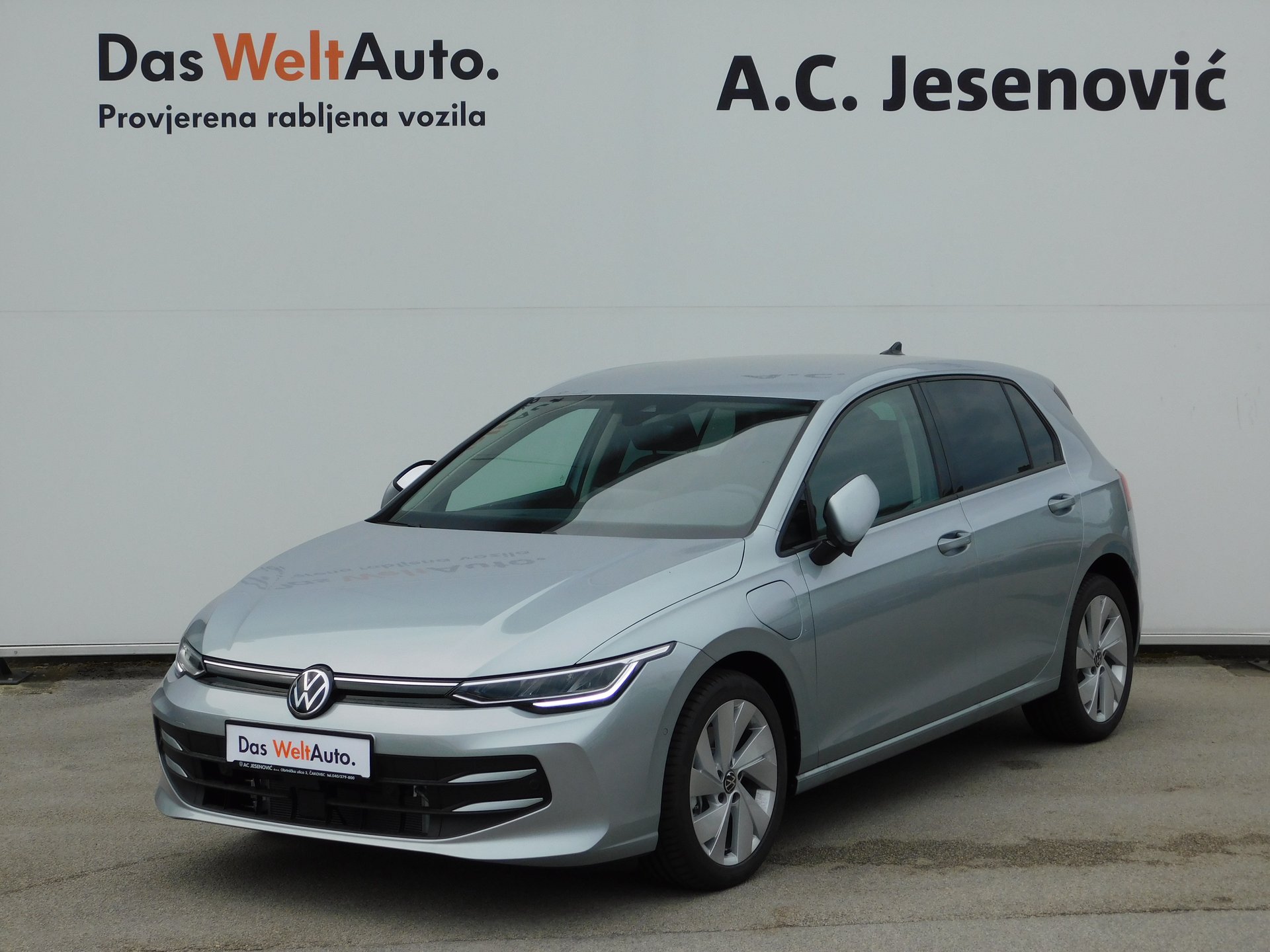 Volkswagen Golf 1.5 TSI eHybrid DSG Life Plus 2025, pogled izvana - slika 1