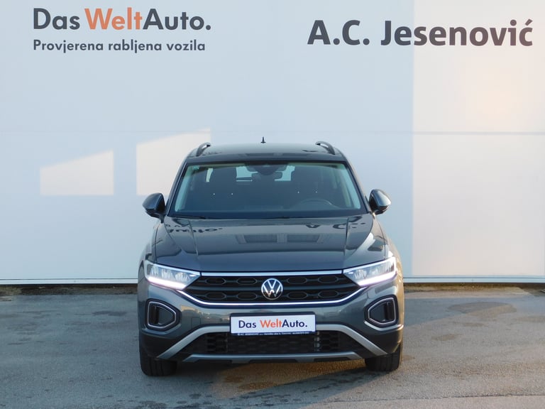 Volkswagen T-Roc 2023: fotografija 2