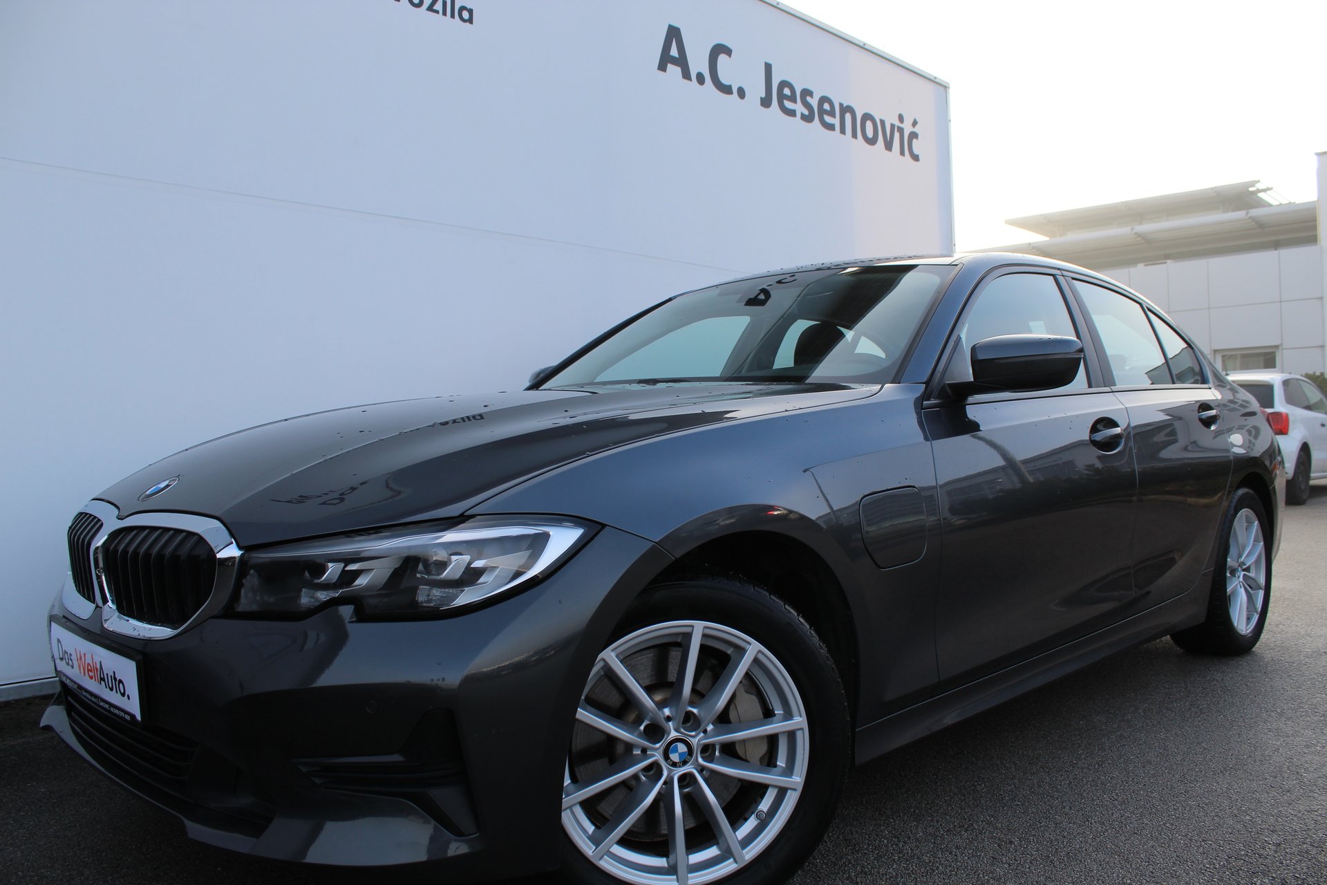 BMW 330e iPerformance Aut. 2020, fotografija 7