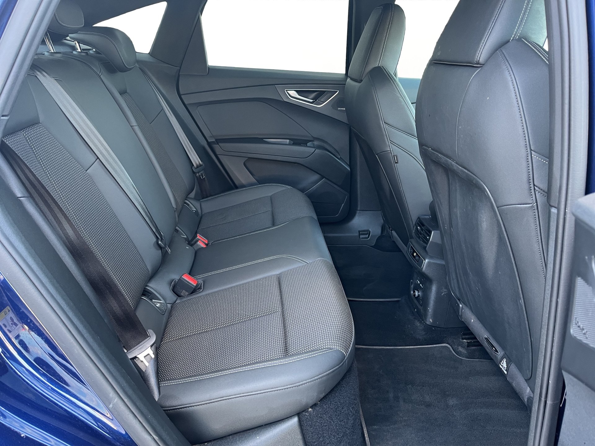 Audi Q4 Sportback e-tron 40 e-tron 2022, fotografija 16