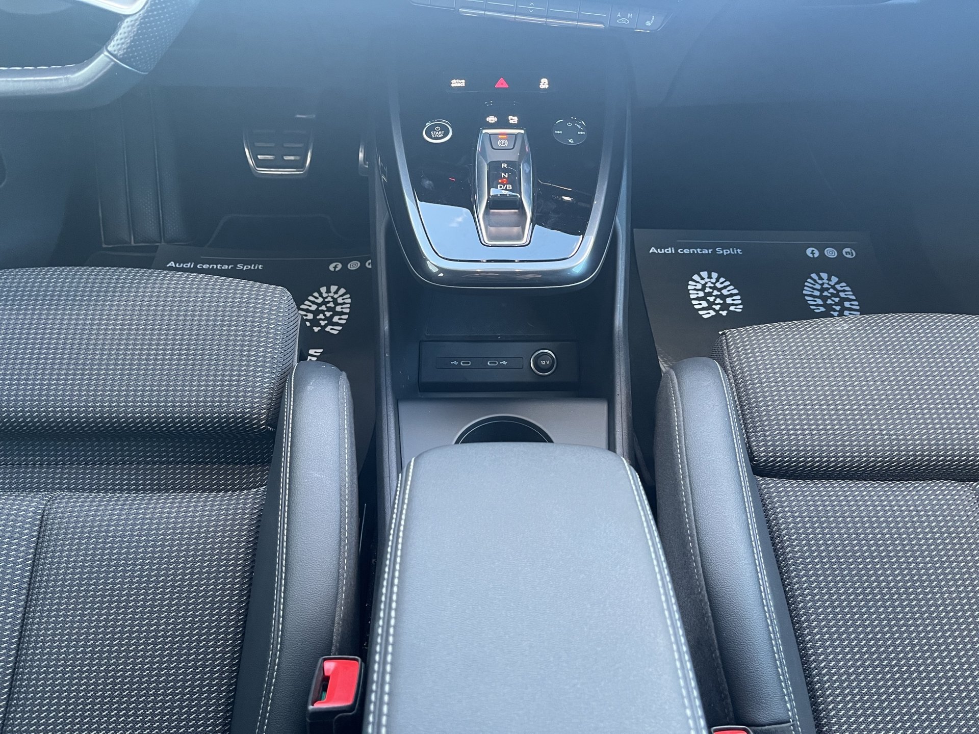 Audi Q4 Sportback e-tron 40 e-tron 2022, fotografija 13