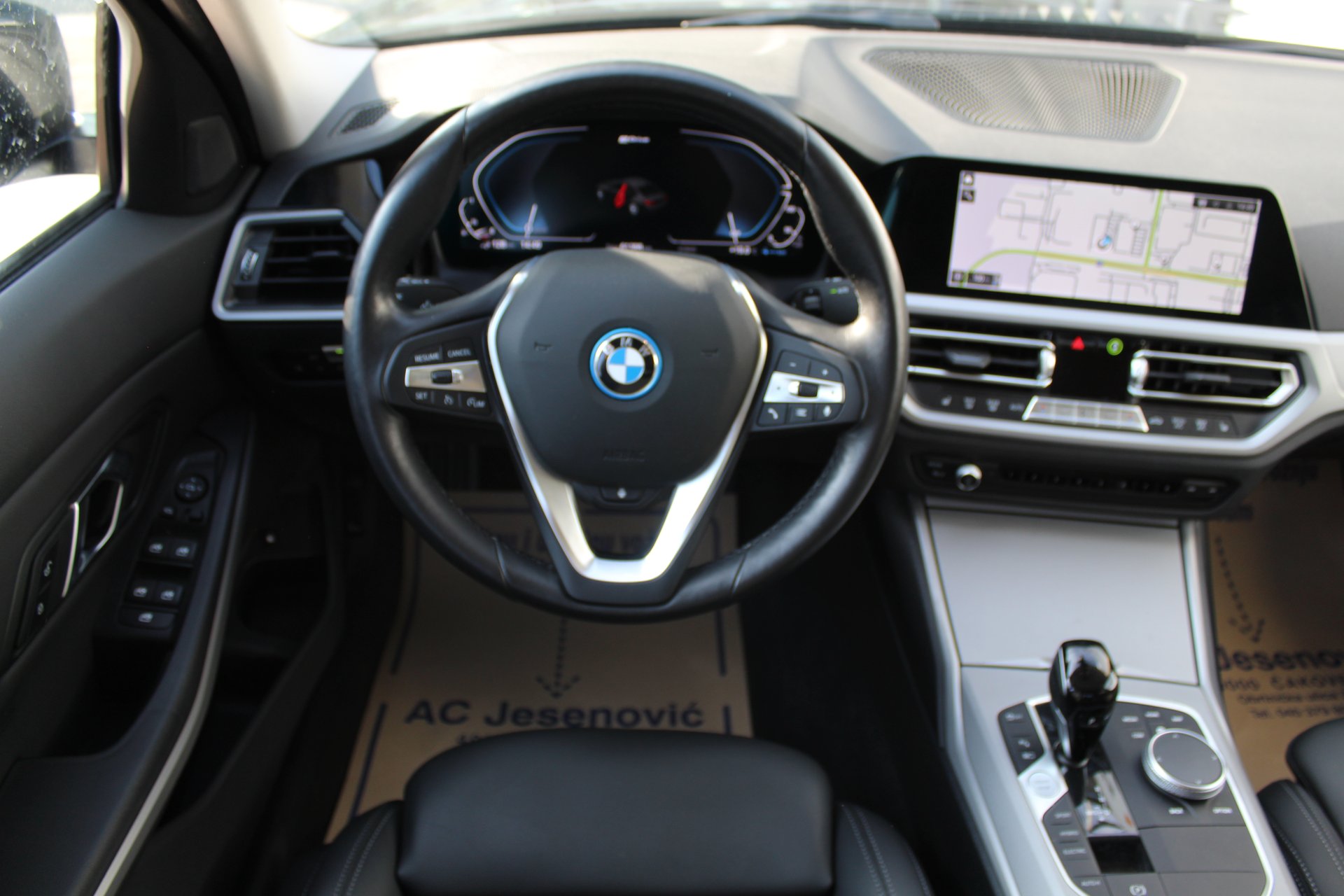 BMW 320e Aut. 2022, fotografija 8