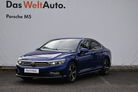 VW Passat Elegance 2.0 TDI DSG 4Motion