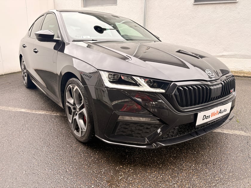 Škoda OCTAVIA RS 2.0 TSI DSG