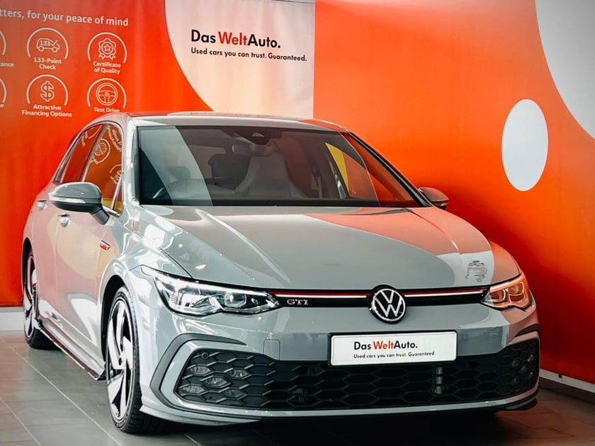 VW Golf GTI IQ. DRIVE