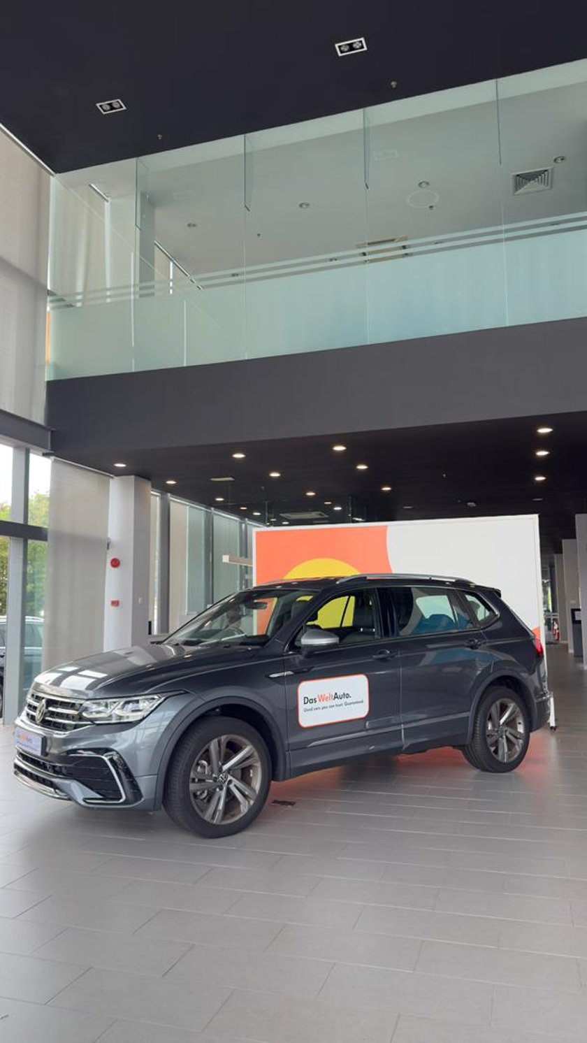 VW Tiguan Allspace R-Line IQ. DRIVE