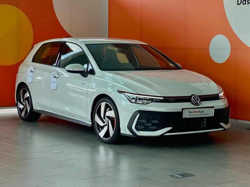 VW Golf GTI IQ. DRIVE