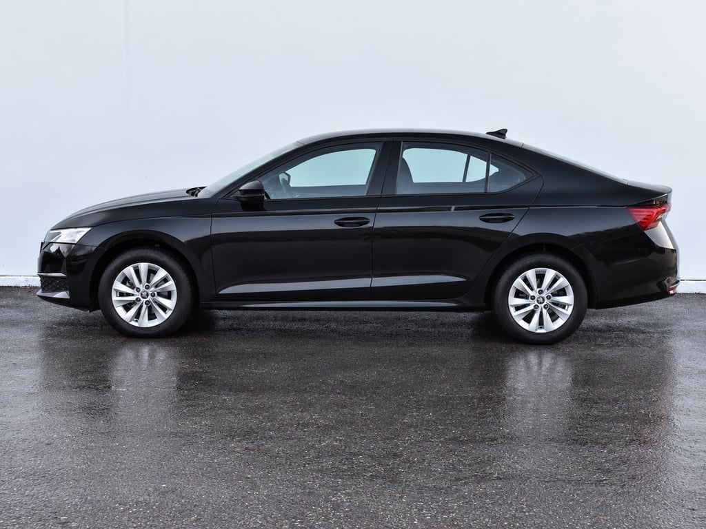 SKODA Octavia 2025 — imagine 2