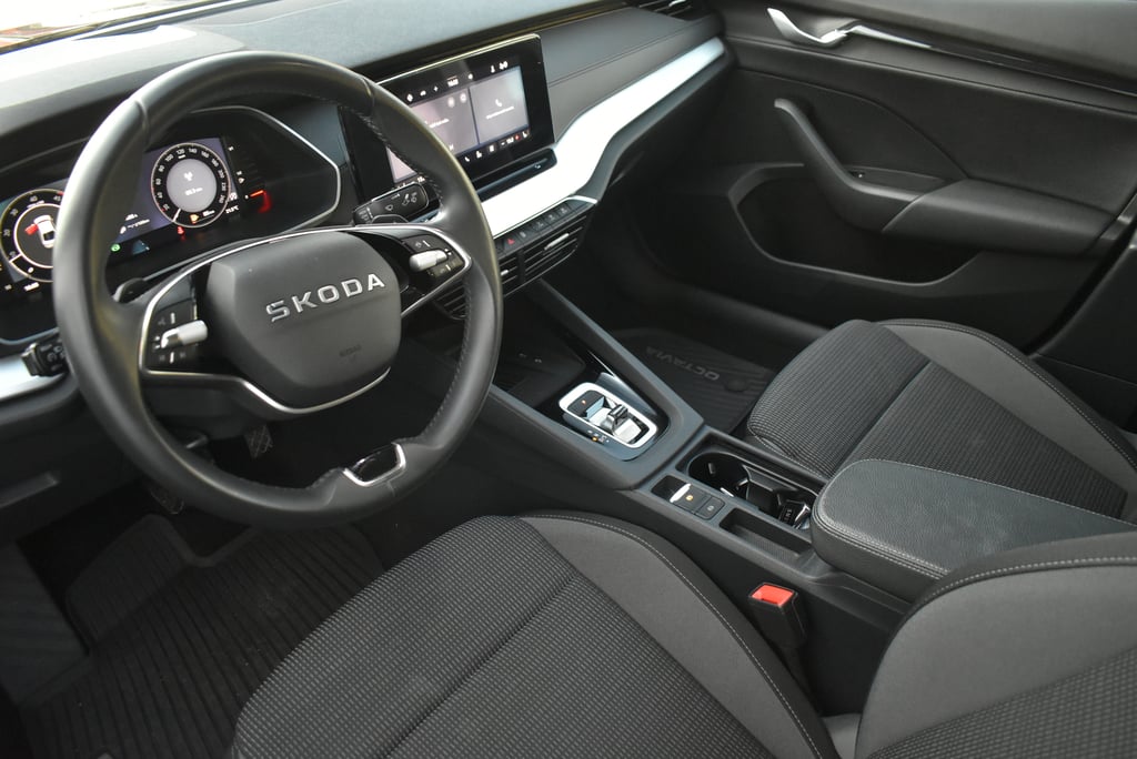 SKODA Octavia 2025 — imagine 13